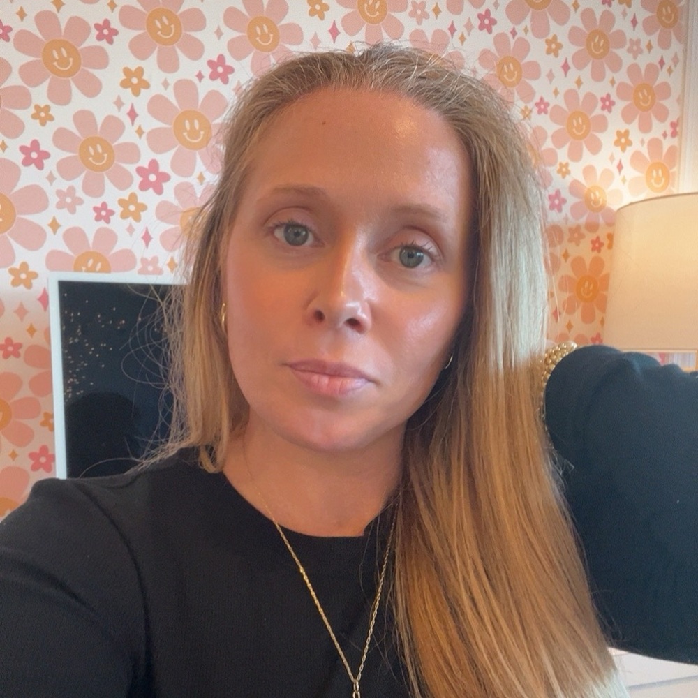 Meet your Posher, Angela